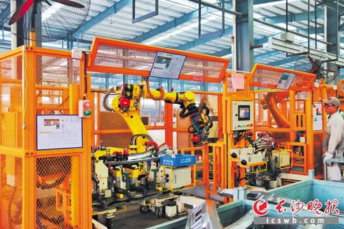 產(chǎn)業(yè)引擎加速 財(cái)富雨花綻放